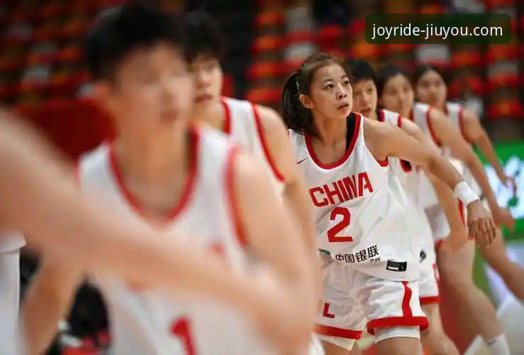 中国女篮战术变阵与球员状态深度评测：一场从外线复苏到内线统治的胜利解析